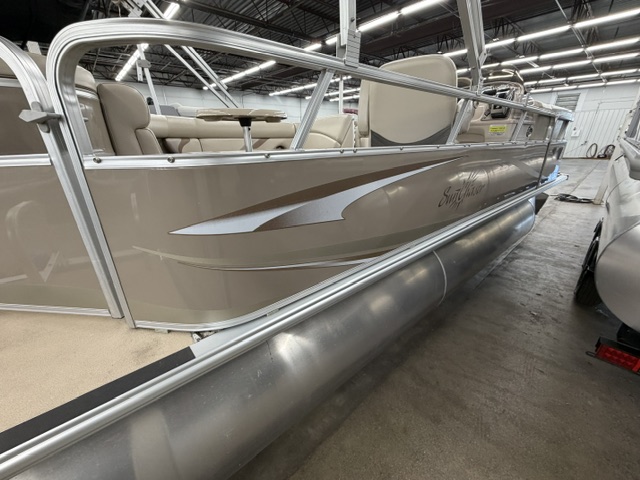 2011 SUNCHASER 8520 - Image 6