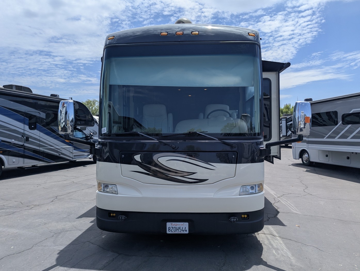 2011 DAMON ASTORIA 40KT - Image 2