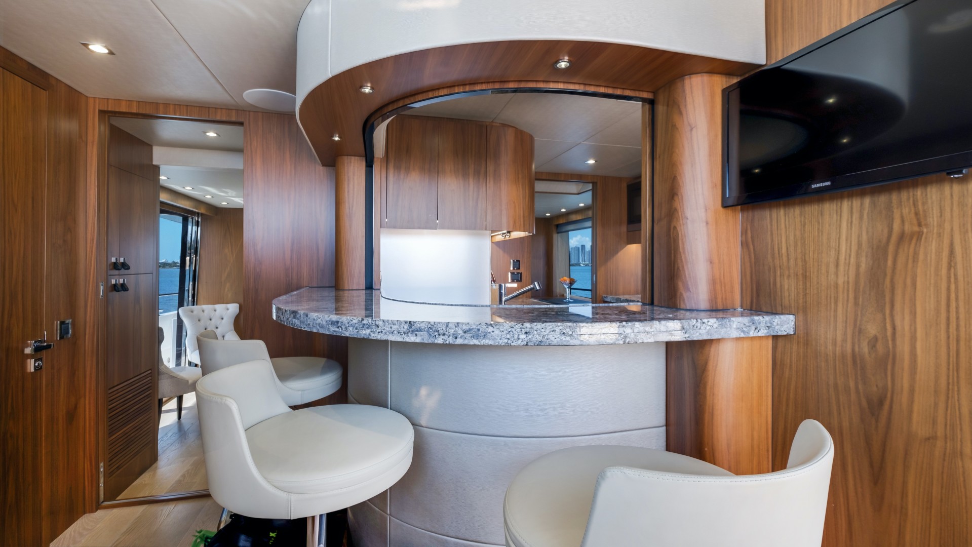 2018 Sunseeker 86 Yacht - Image 26