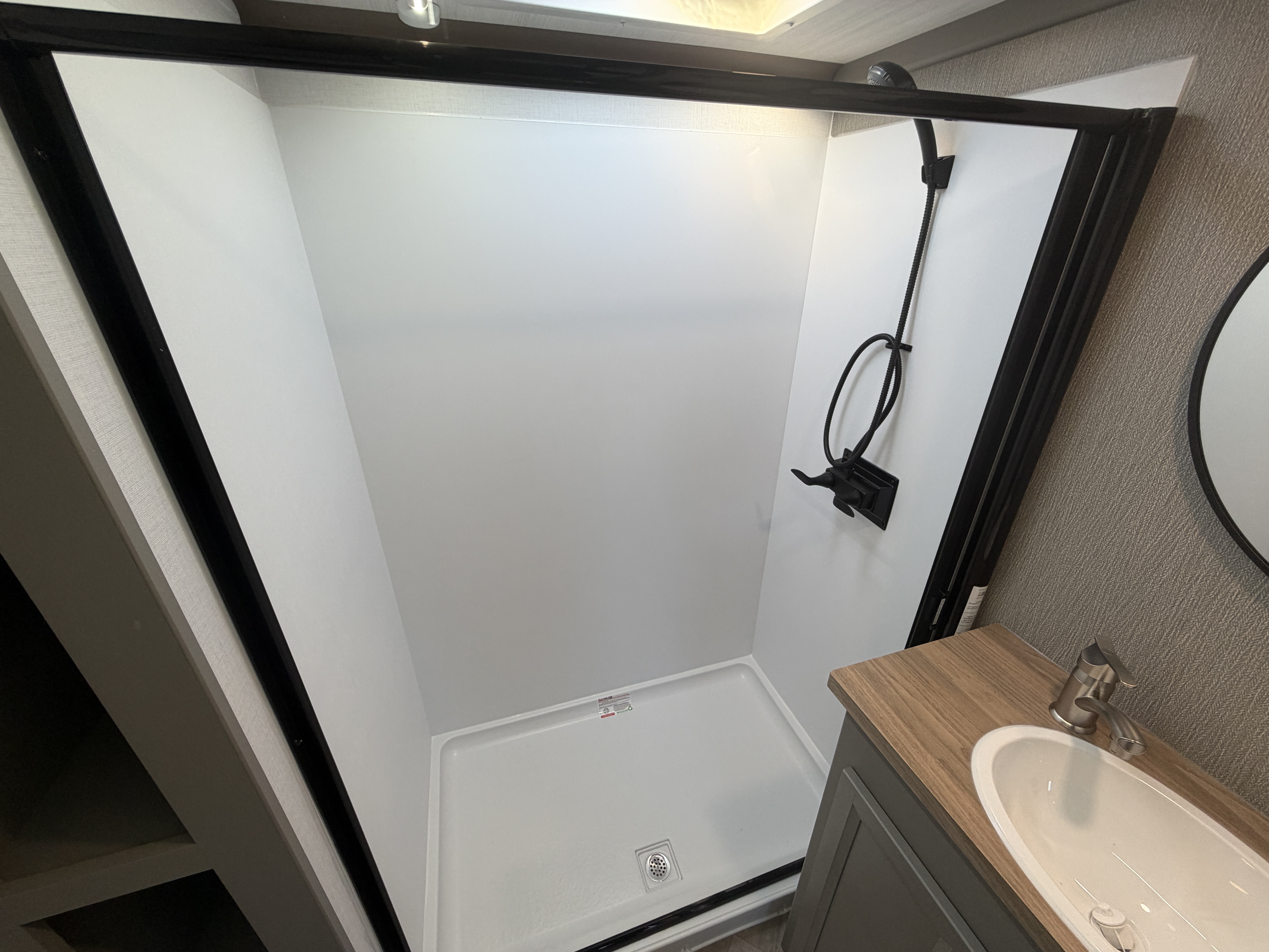 2026 Keystone Sprinter 3520RDS - Image 16