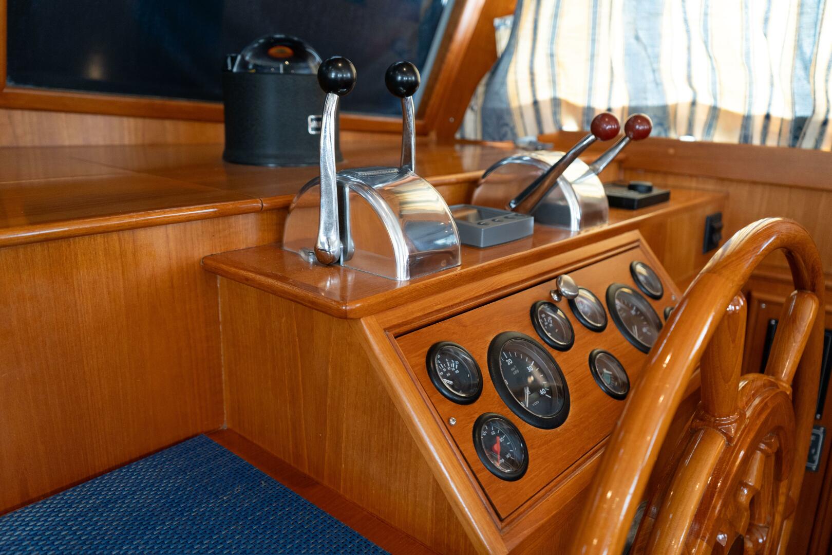 2001 Grand Banks 42 Classic - Image 58