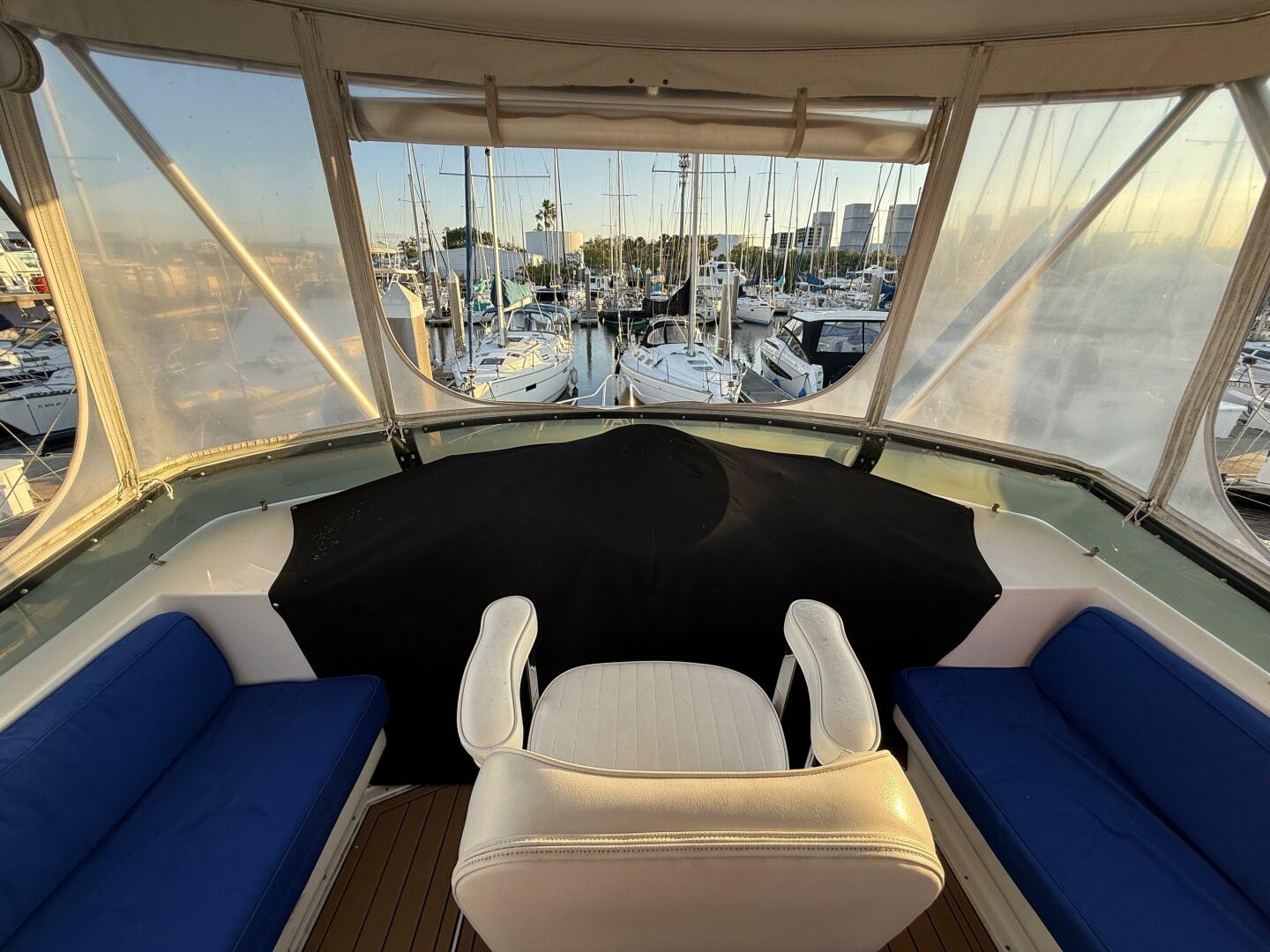1994 Hatteras Double Cabin - Image 22