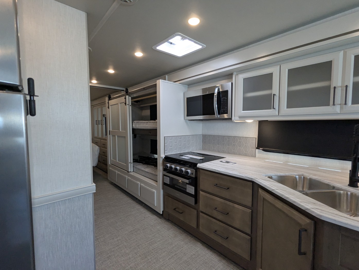 2026 Holiday Rambler Admiral 34J - Image 20