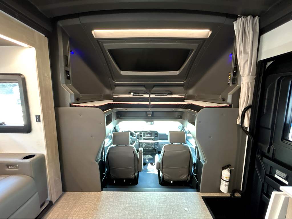 2026 GRAND DESIGN LINEAGE SERIESF 31ZW - Image 28