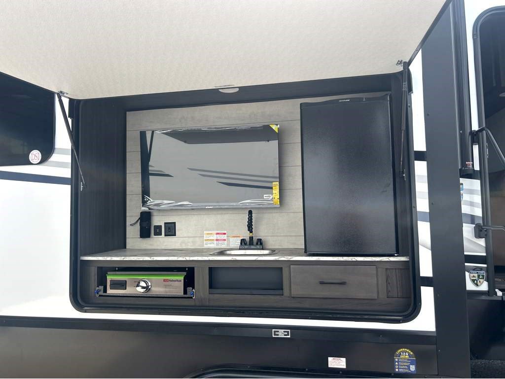 2026 VENTURE RV SPORTTREK 353VRK - Image 5