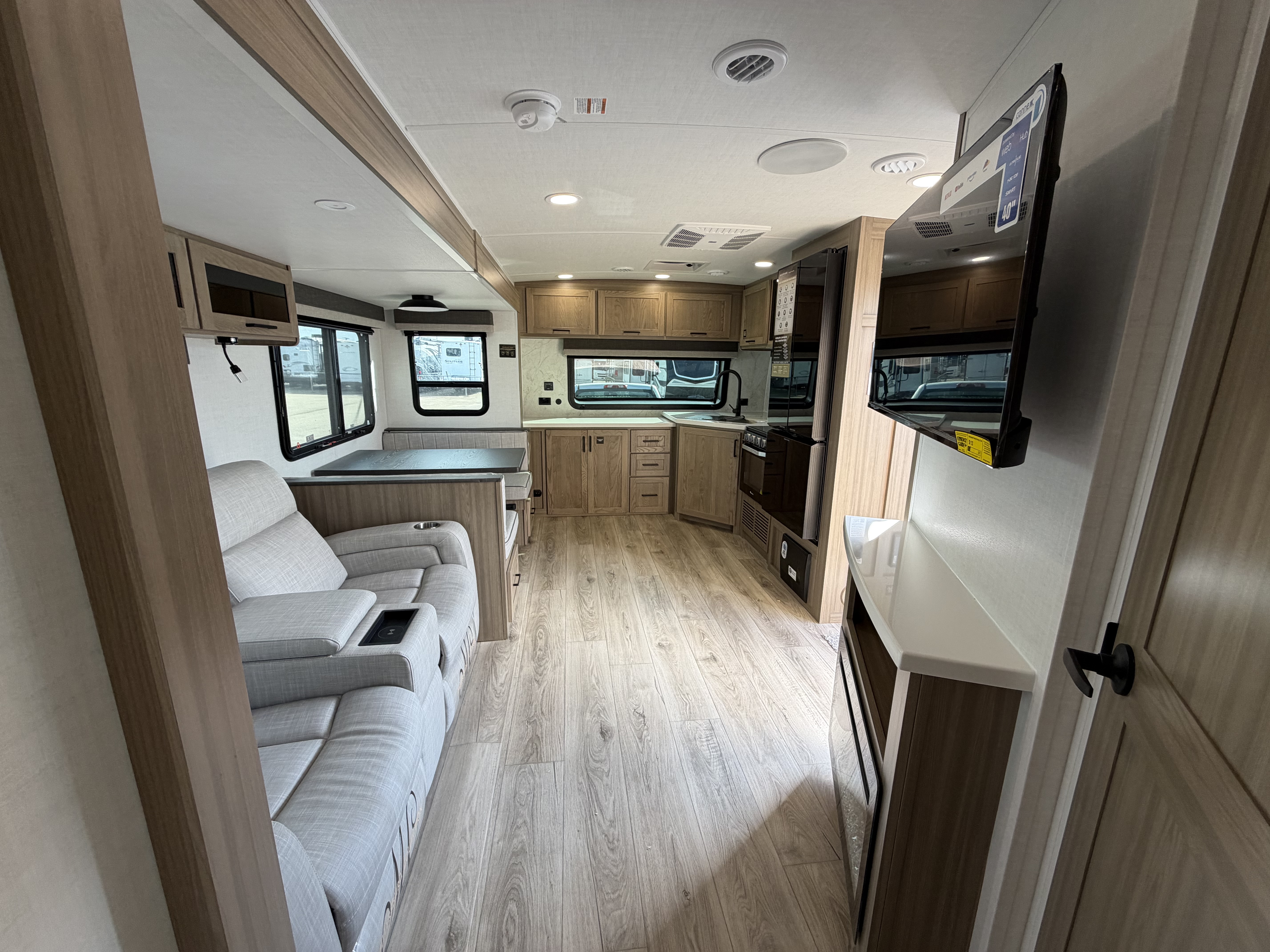 2027 Forest River Rockwood Ultra Lite 2608BS - Image 9