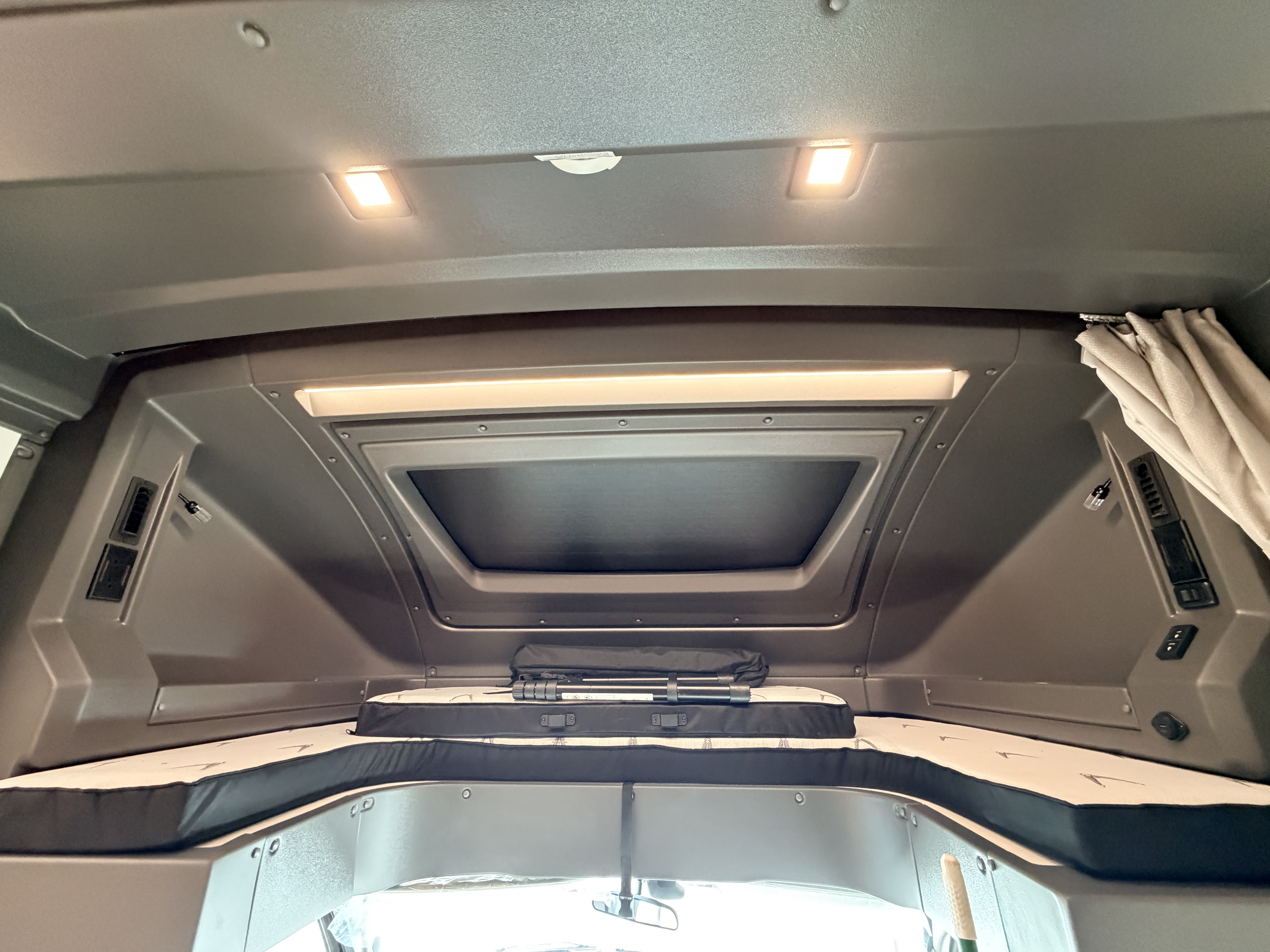 2027 Grand Design LINEAGE SERIES E 30DC - Image 22