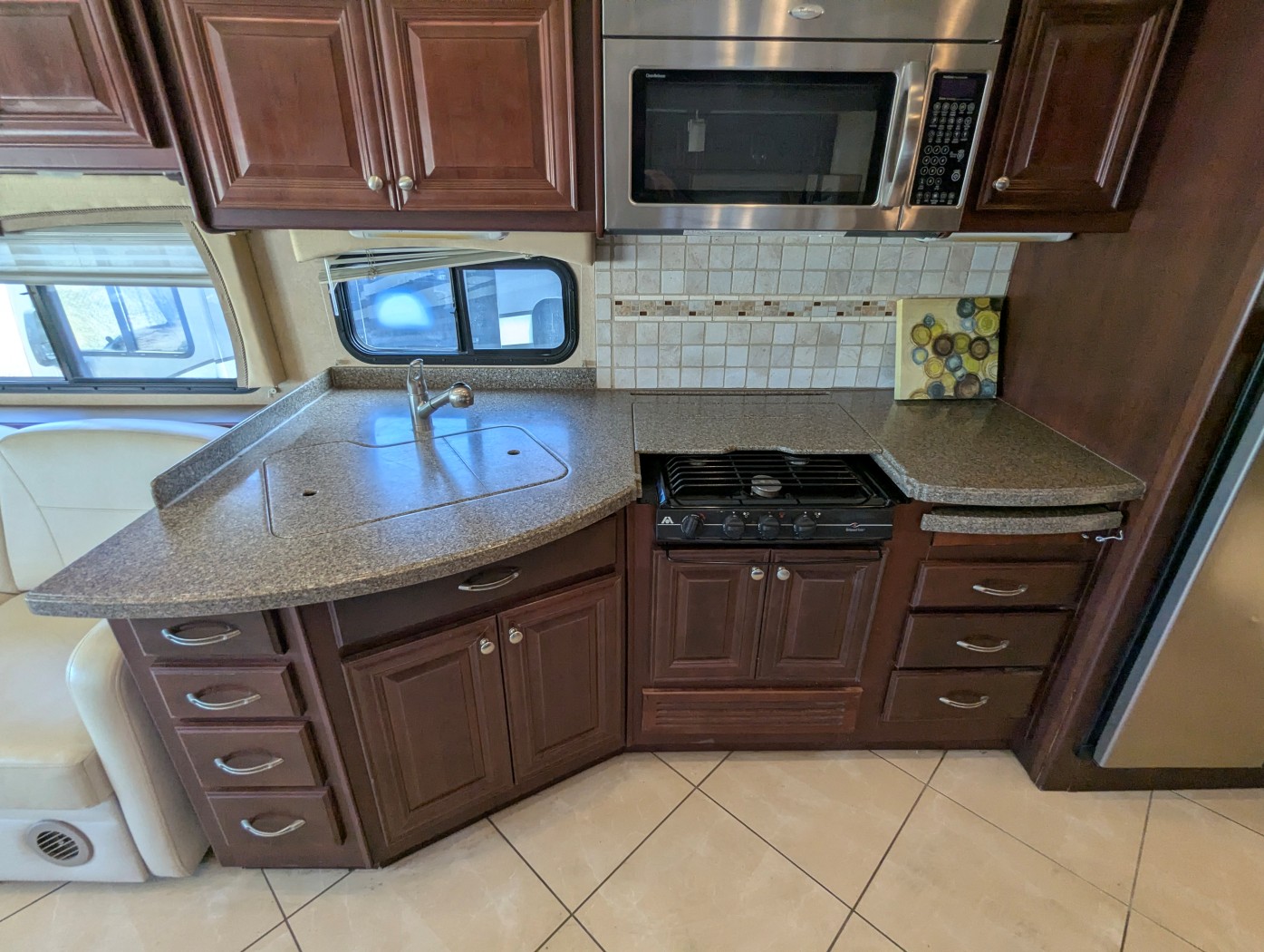 2011 DAMON ASTORIA 40KT - Image 21