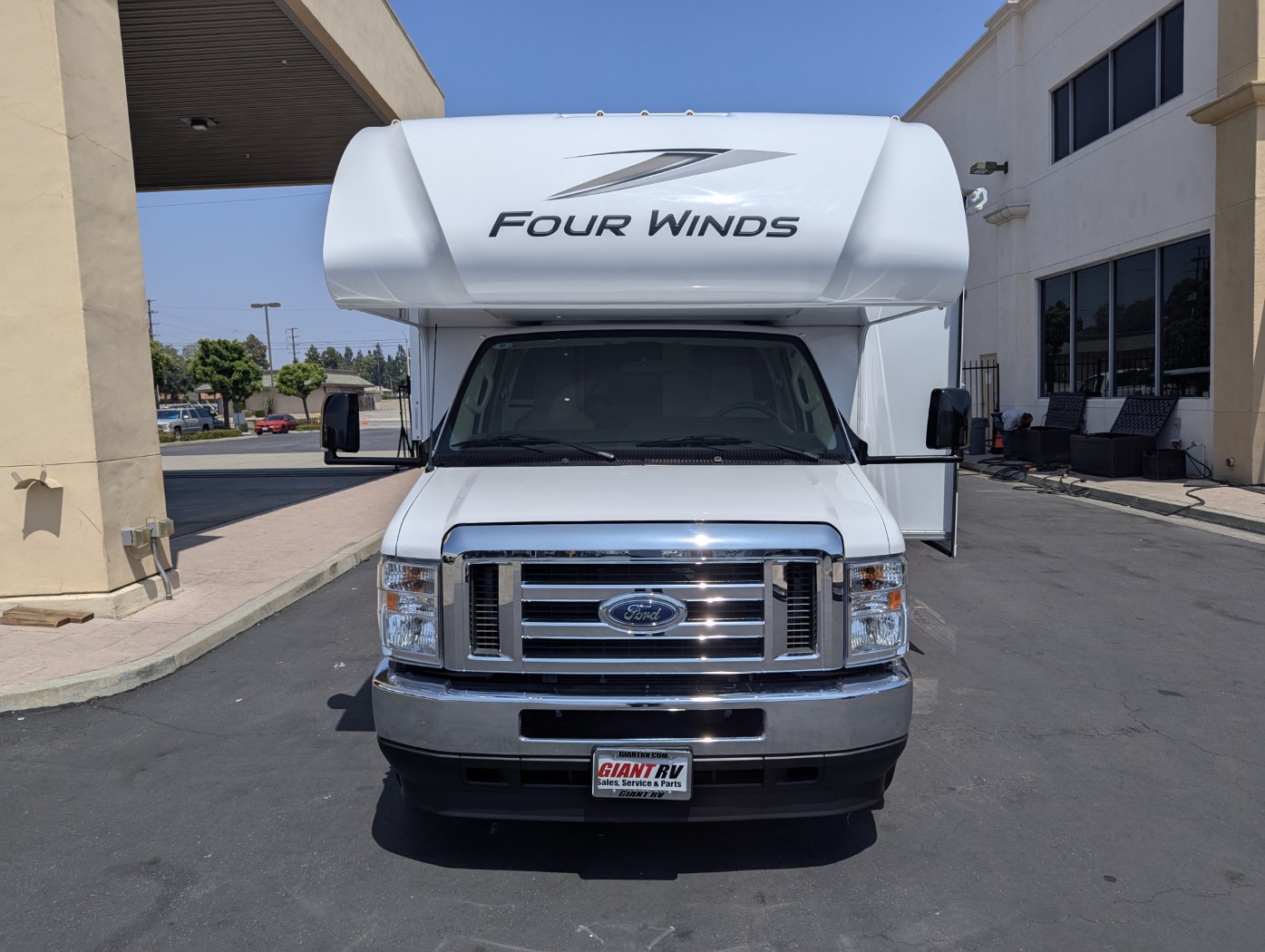 2025 Thor Motor Coach Four Winds 25V - Image 2