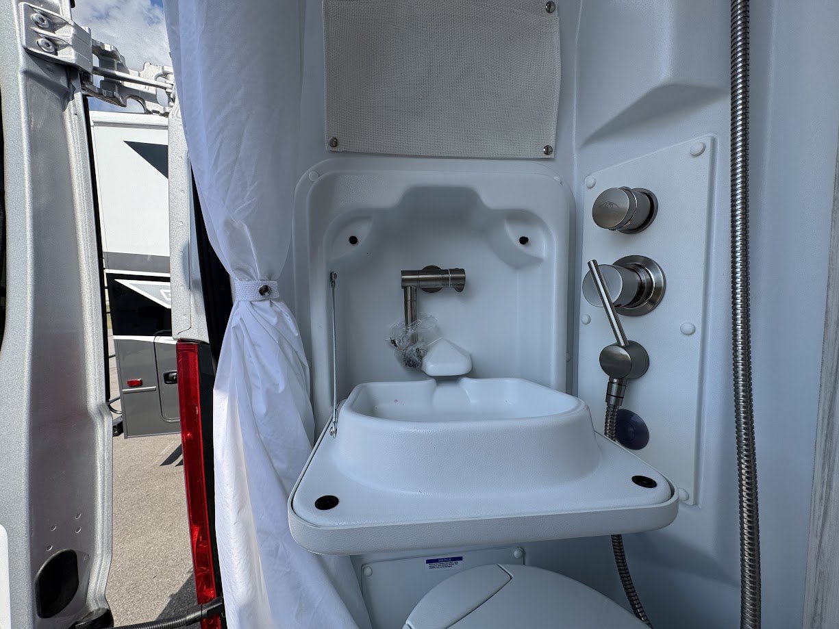 2026 JAYCO COMET 18C - Image 36