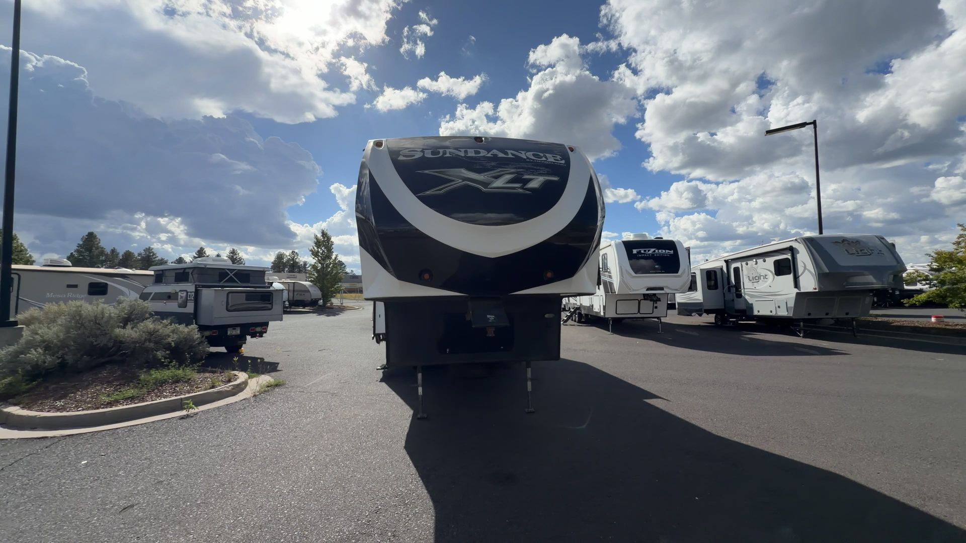 2018 Heartland Sundance XLT SD XLT 289 TS - Image 3