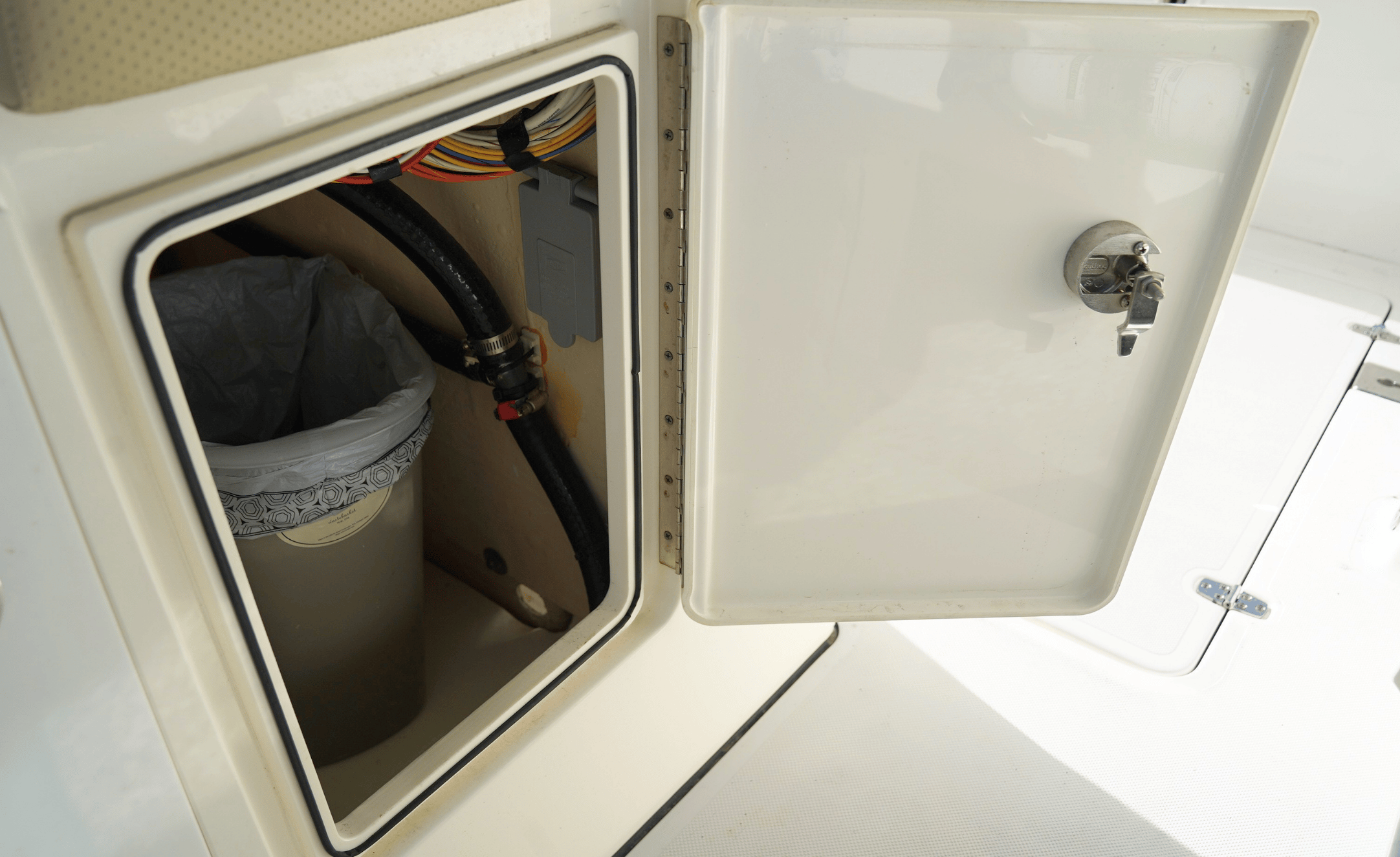 2020 PURSUIT S328 - Image 53