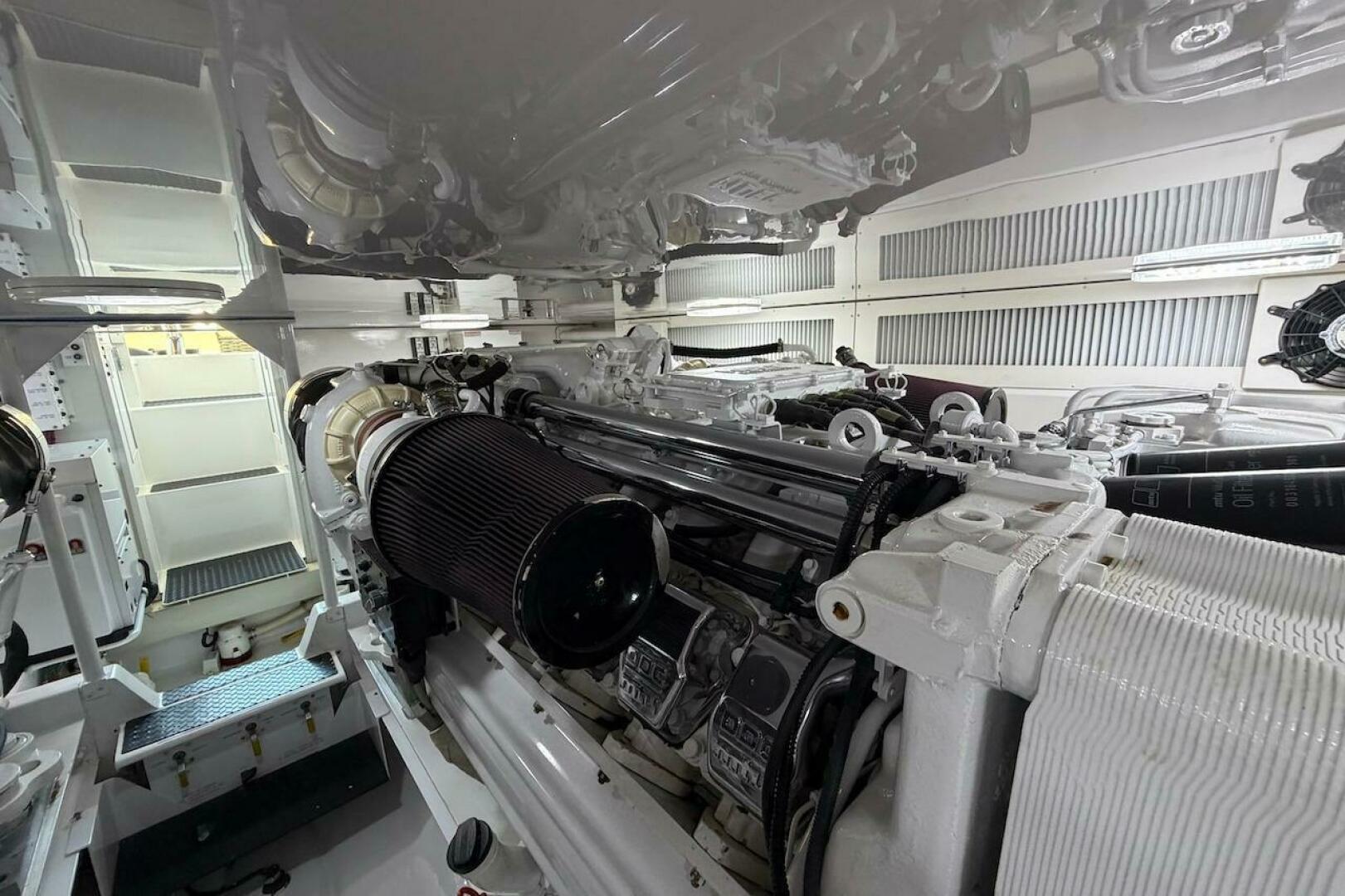 2004 Viking 56 Convertible - Image 44