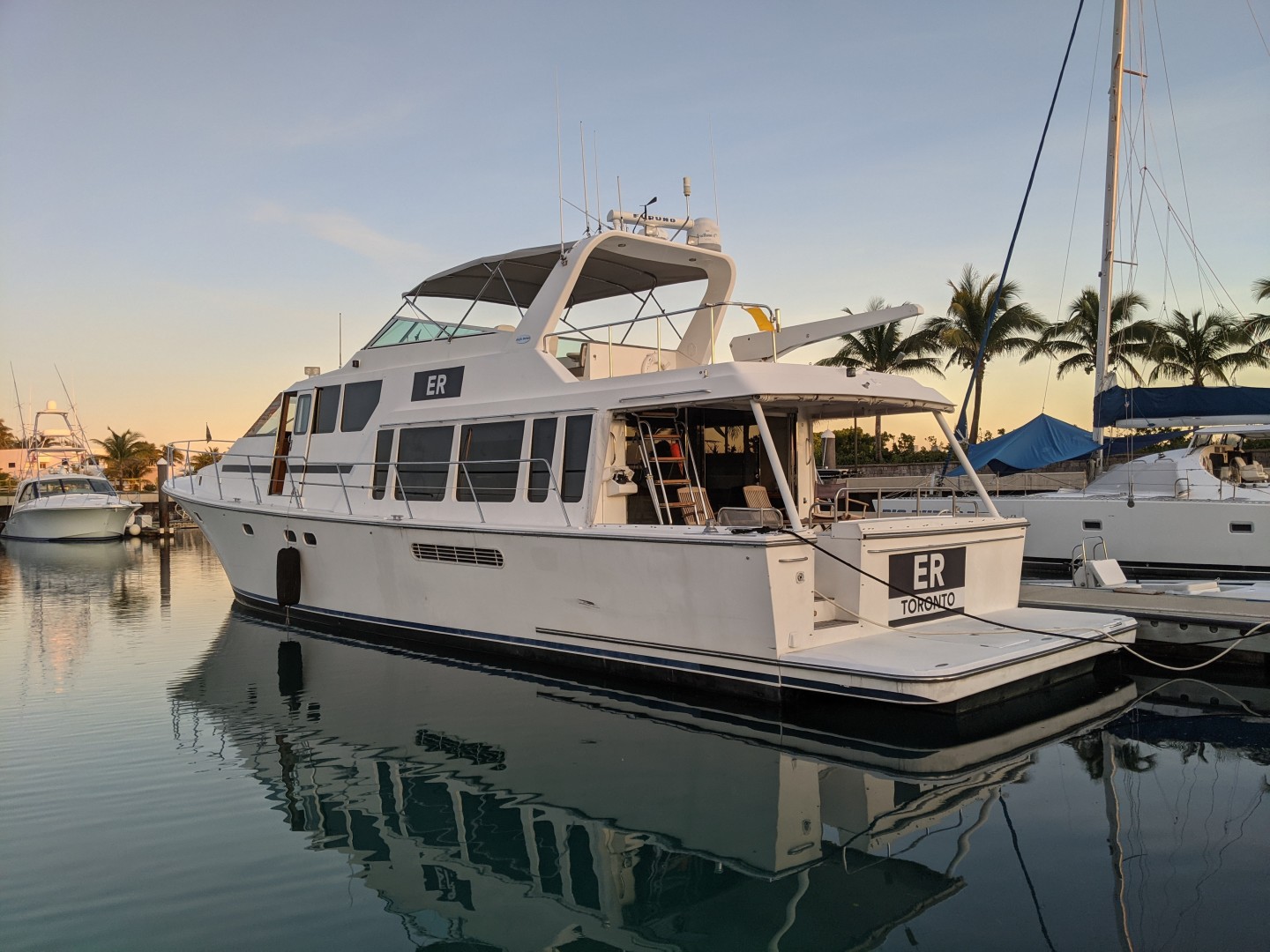 2000 Pacific Mariner 65 Motoryacht - Image 3
