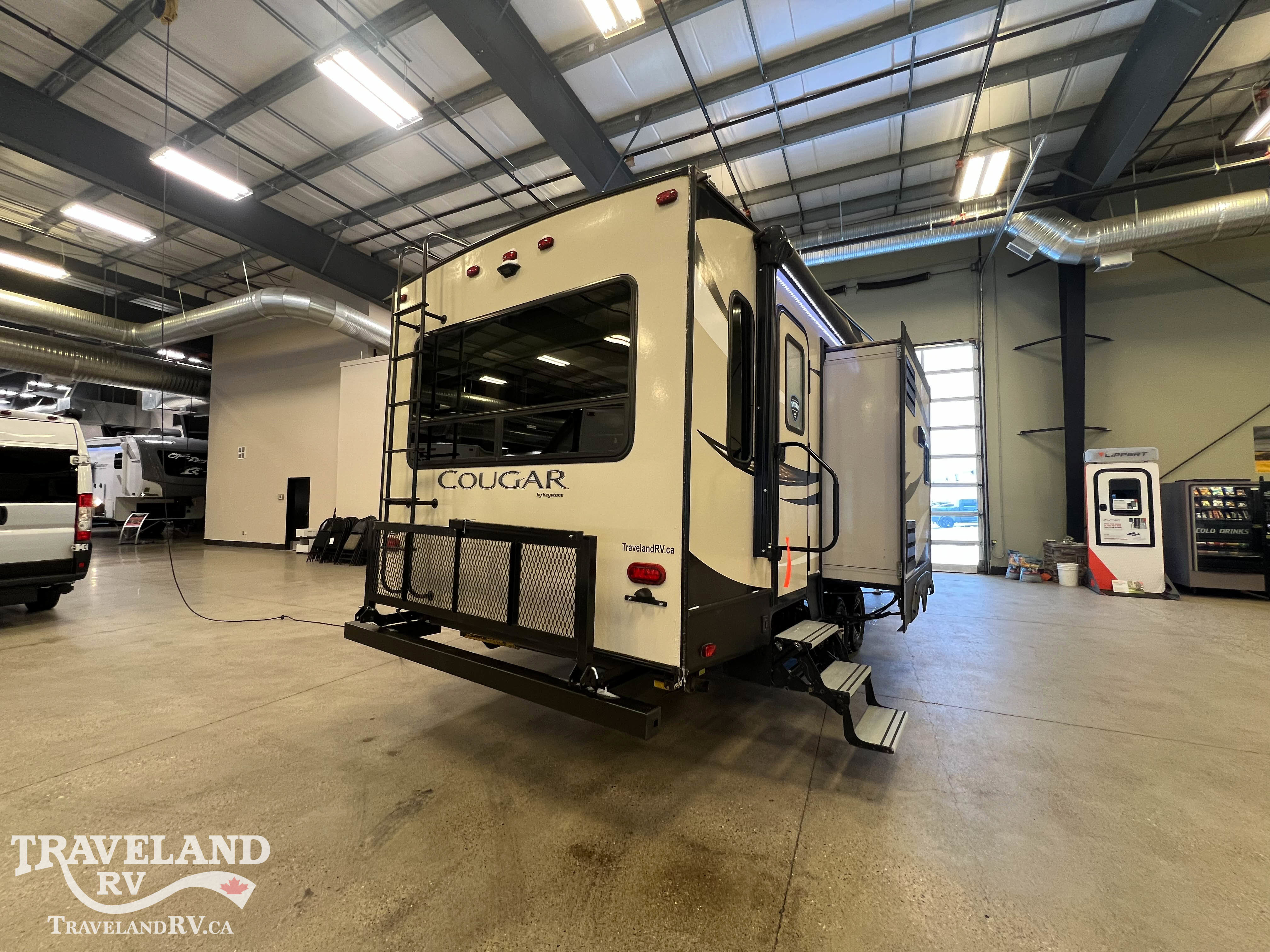 2019 Keystone Cougar Half-Ton West 27RLSWE - Image 3