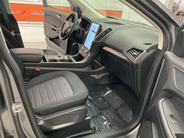 2024 Ford Edge Utility 4D SE AWD - Image 24
