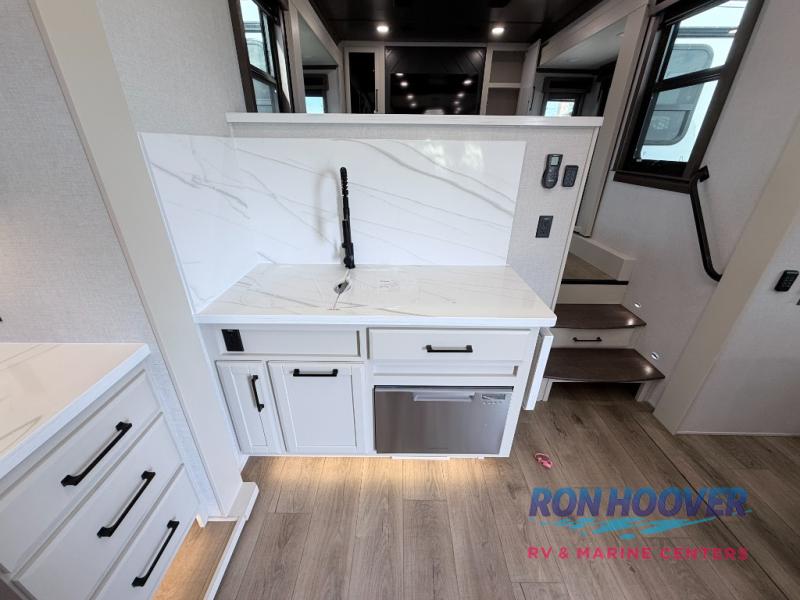 2026 FOREST RIVER 425FO - Image 45