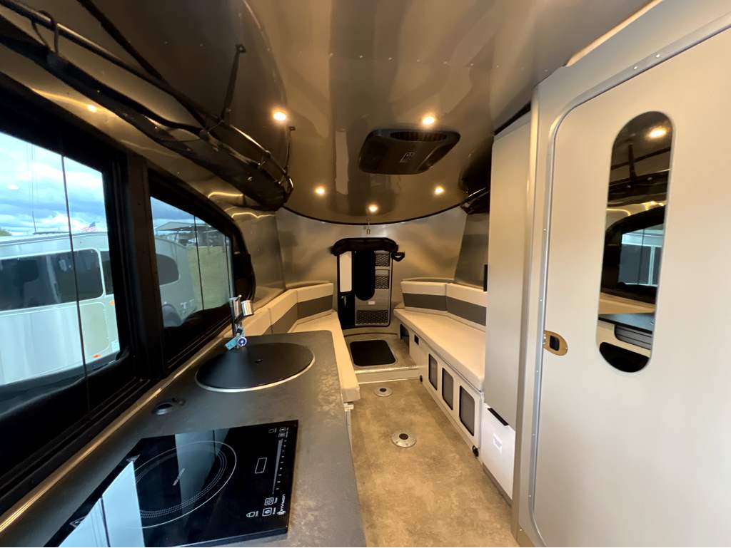 2026 AIRSTREAM Basecamp 20XE - Image 5