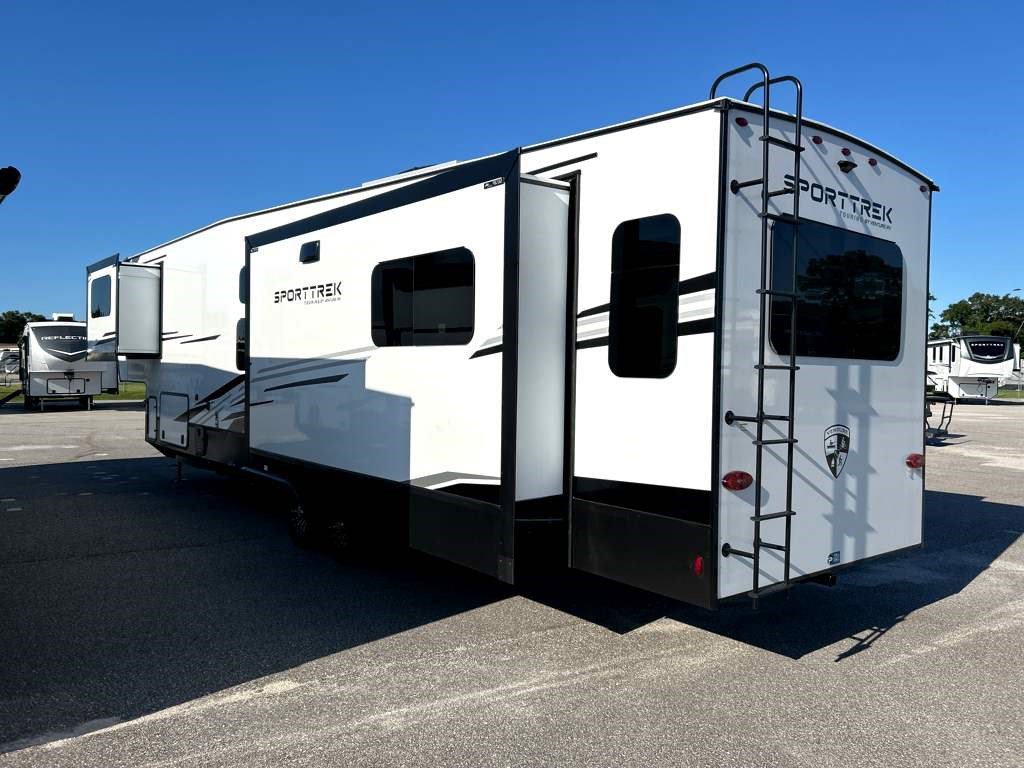 2026 VENTURE RV SPORTTREK 363VFR - Image 4