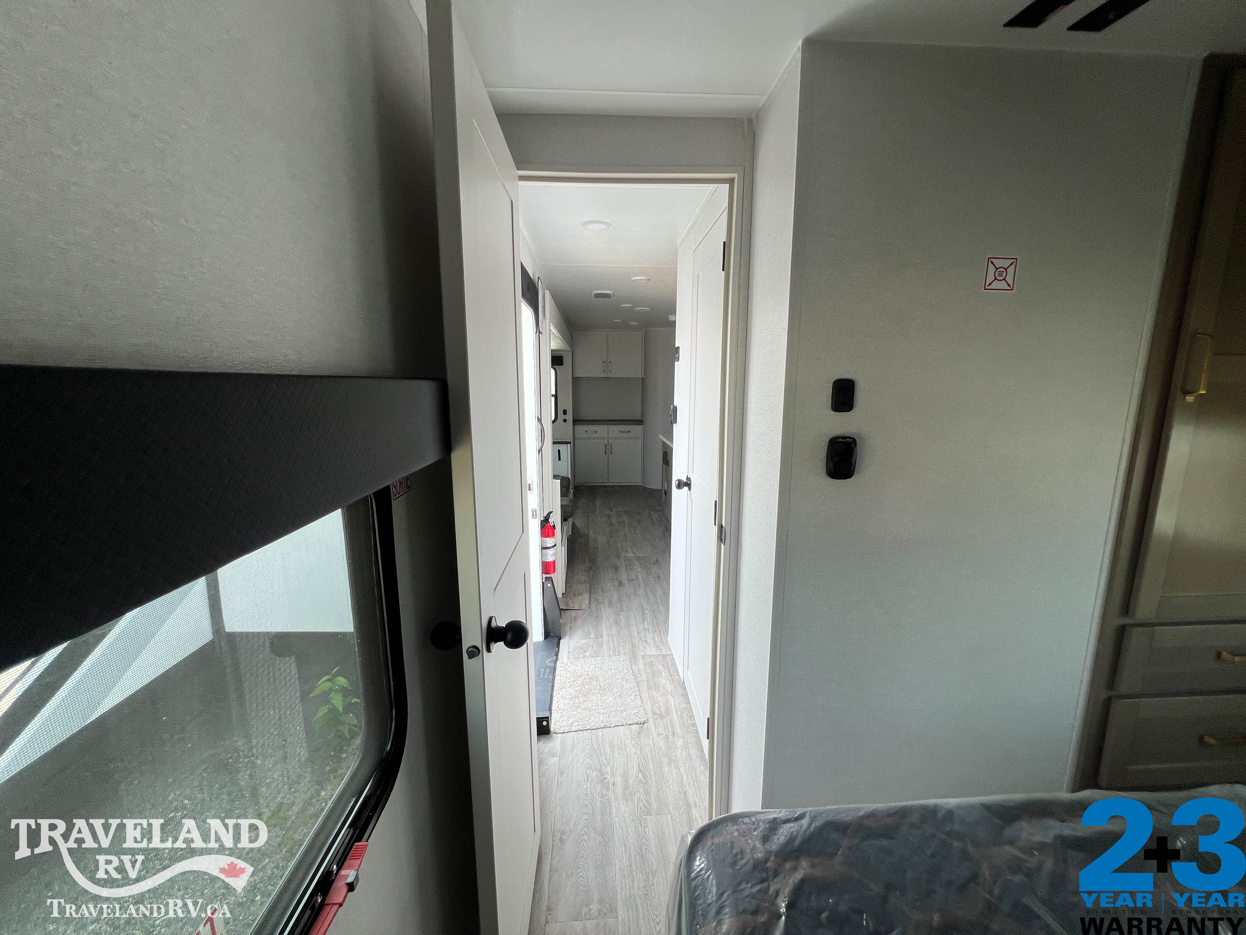2027 Jayco Eagle 312BHOK - Image 30
