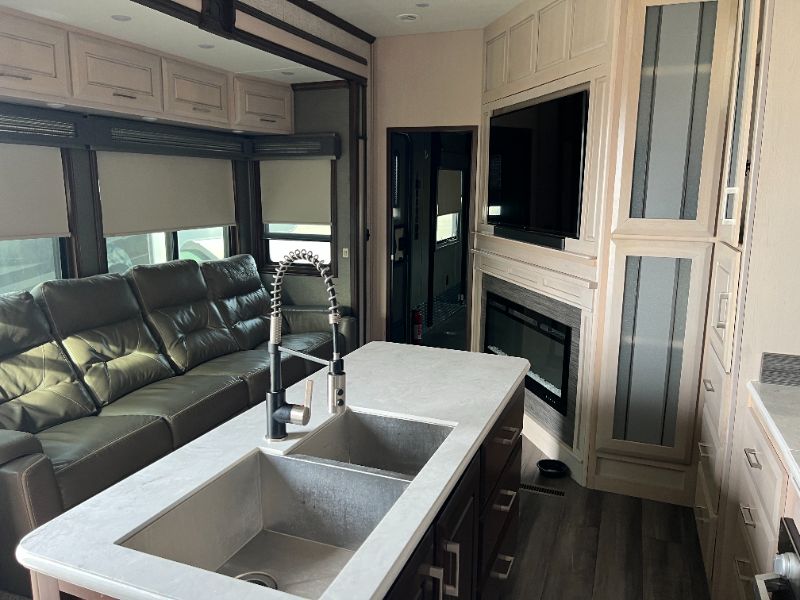 2021 DRV Full House LX455 - Image 6