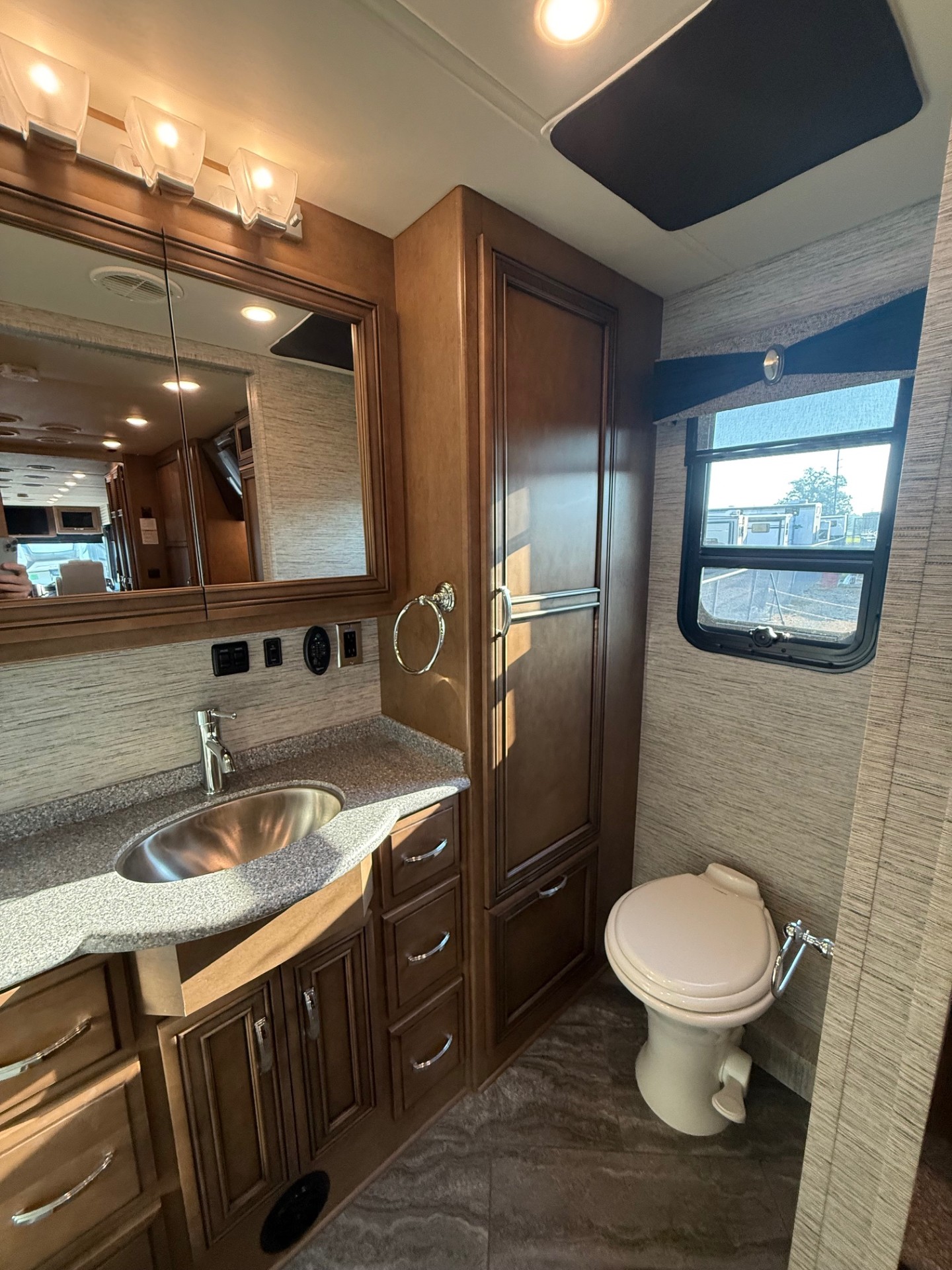 2020 NEWMAR BAYSTAR 3609 - Image 13