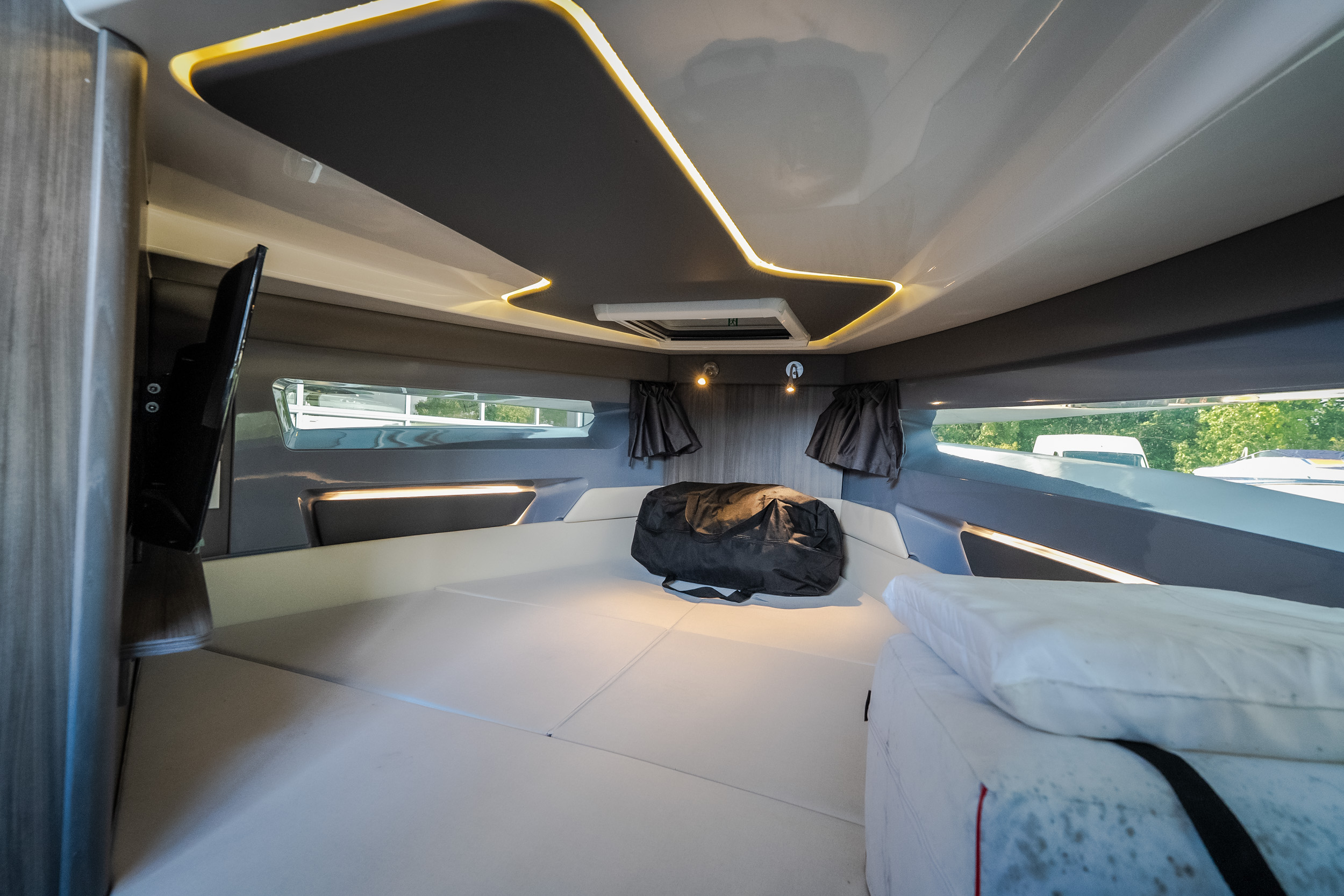 2025 Navan S30 - Image 46