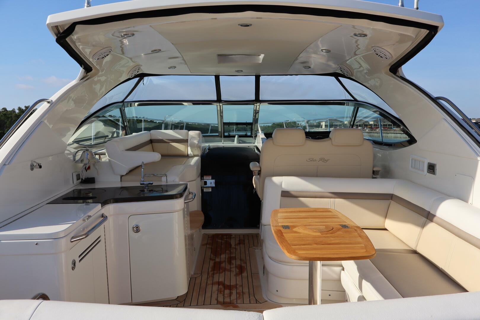 2015 Sea Ray 410 Sundancer - Image 2