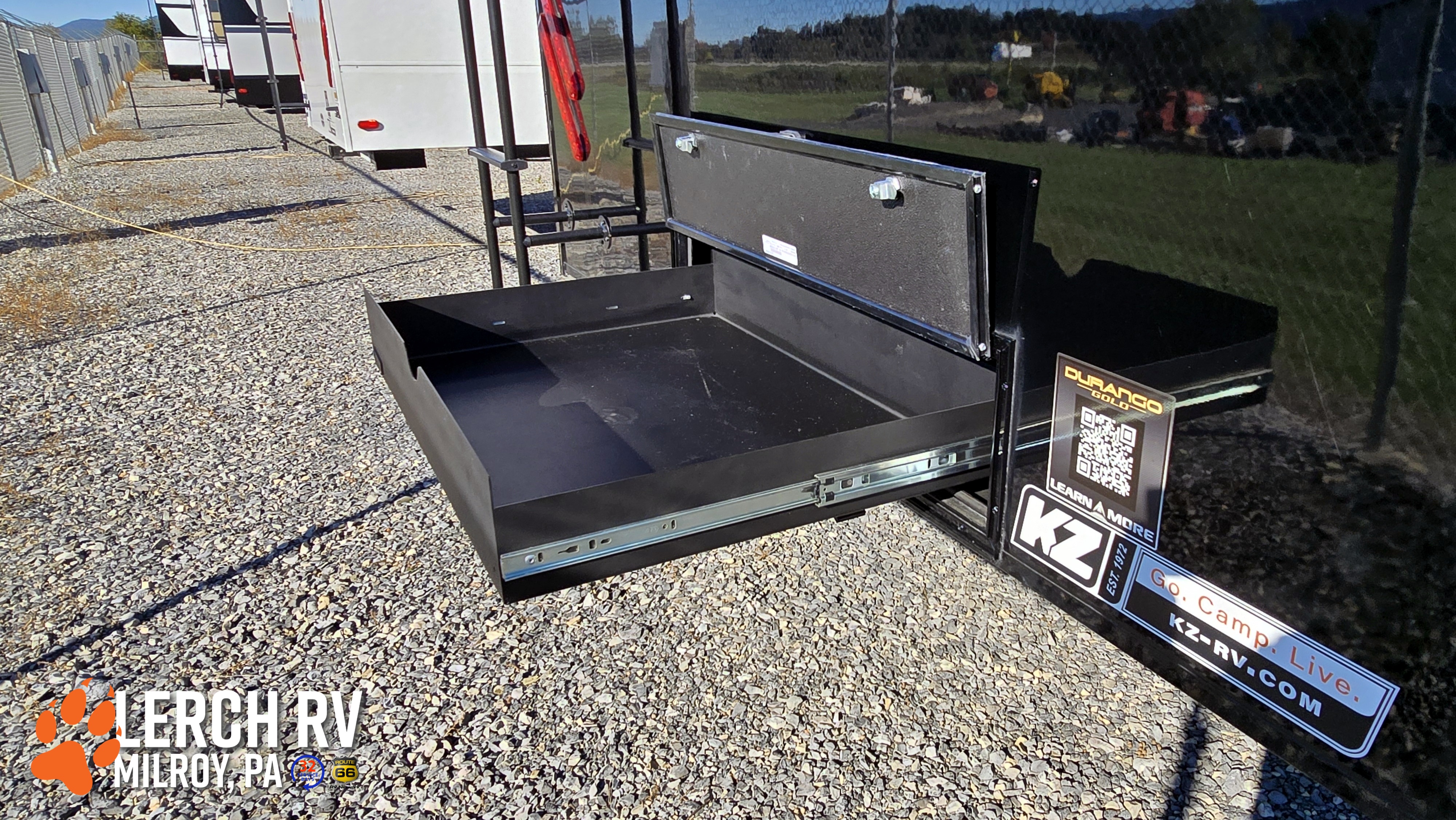 2027 KZ RV Durango Gold G366FBQ - Image 12