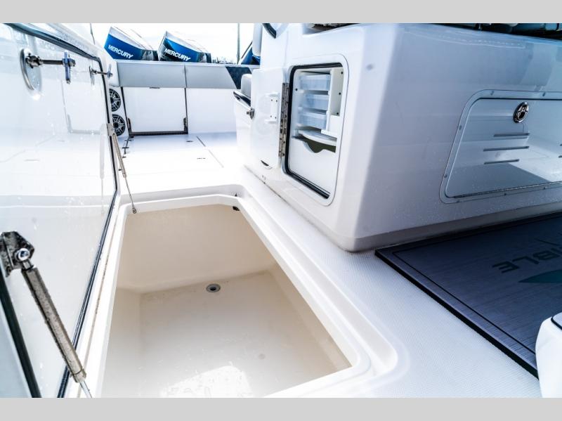 2024 Invincible 37 CATAMARAN - Image 32