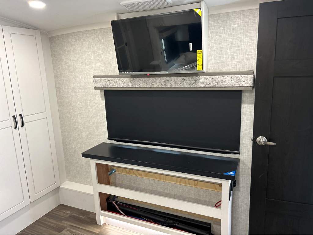 2025 JAYCO NORTH POINT 365RKTS - Image 24