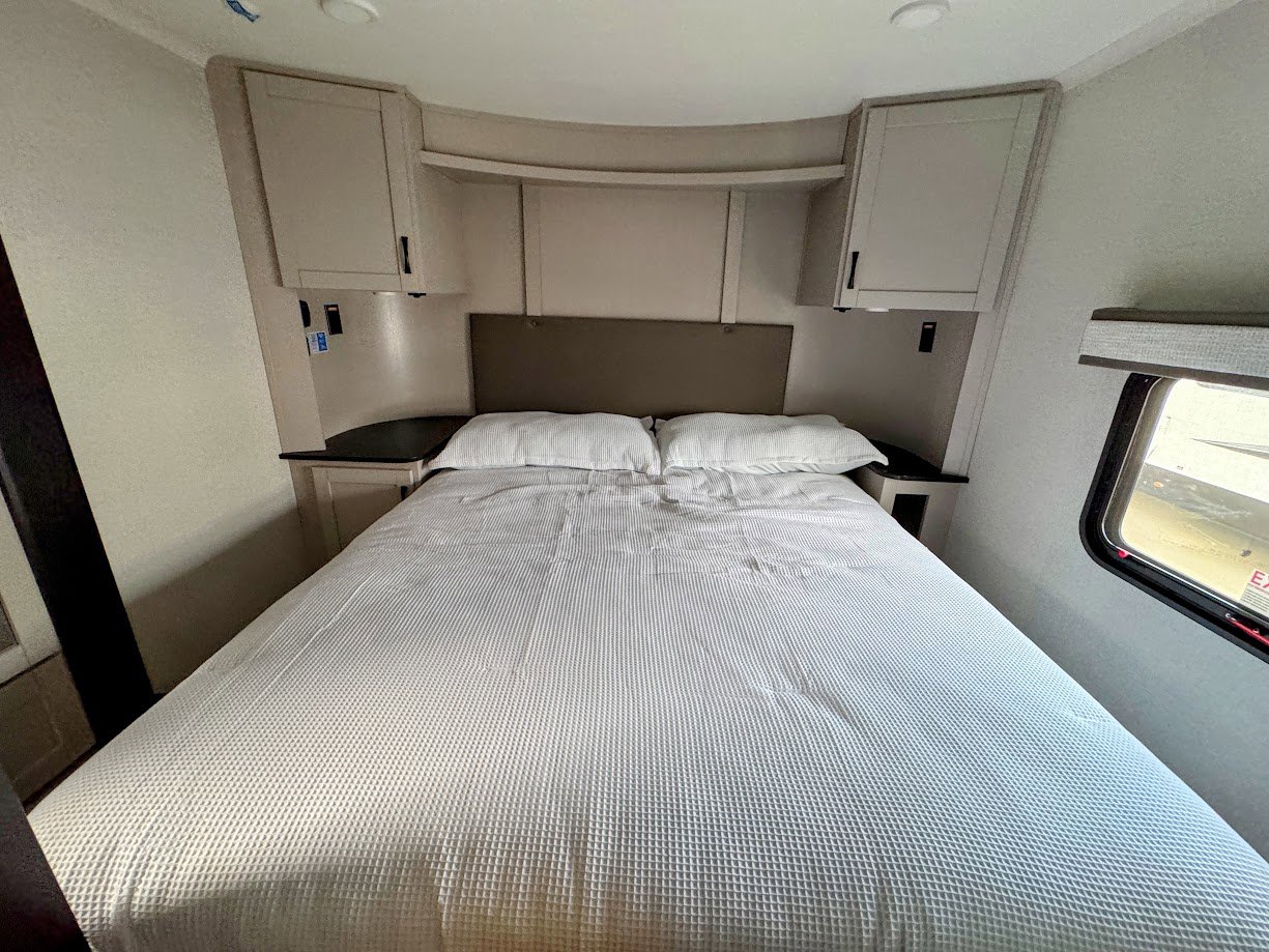 2026 JAYCO SEISMIC 413 - Image 39