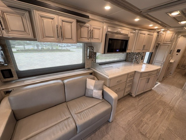 2022 NEWMAR SUPREME AIRE 4575 - Image 9