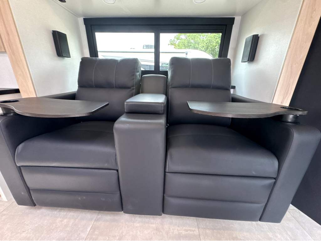 2027 JAYCO MELBOURNE PRESTIGE 25LP - Image 27