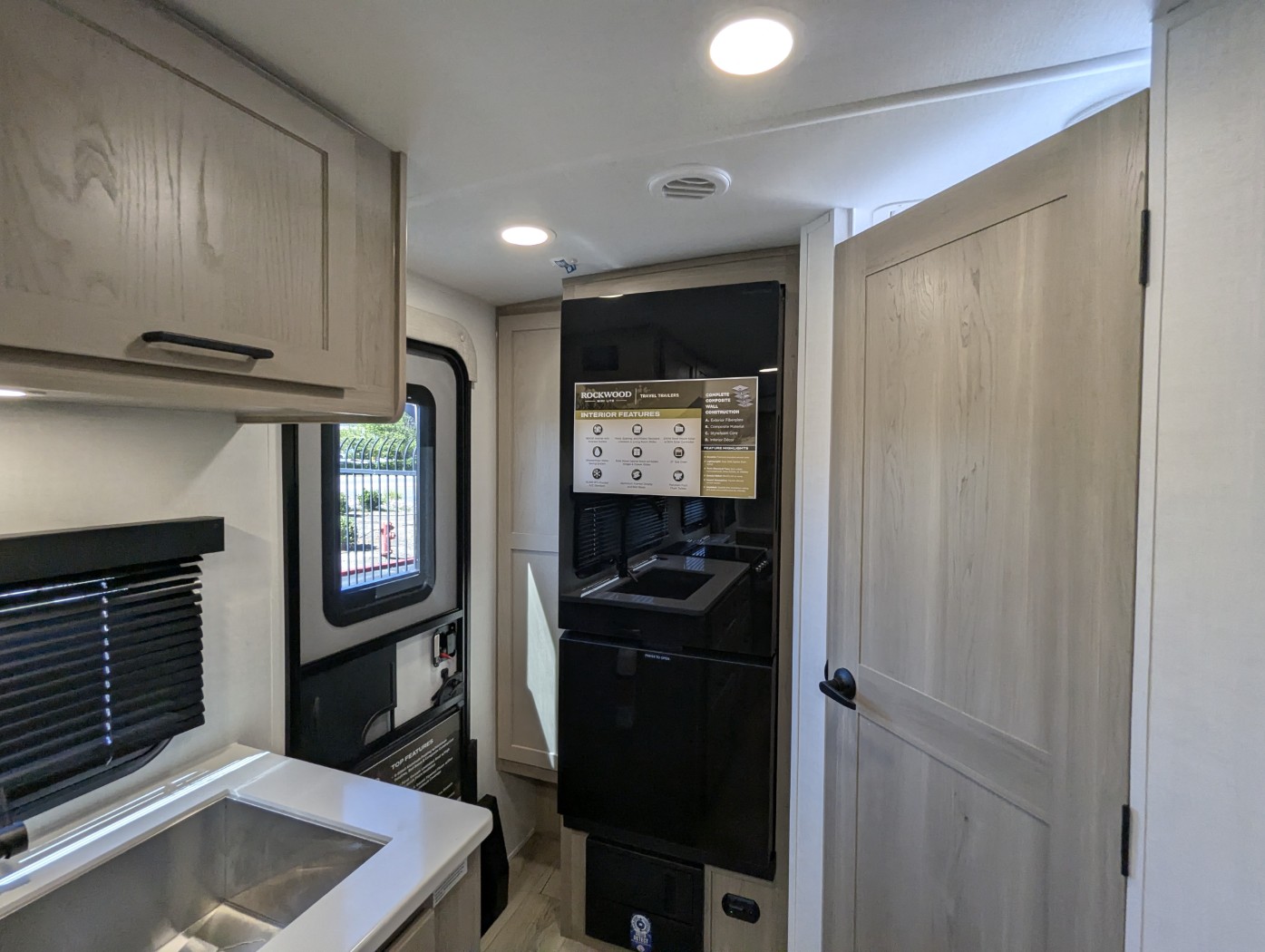 2026 Forest River Rockwood Mini Lite 2205S - Image 20