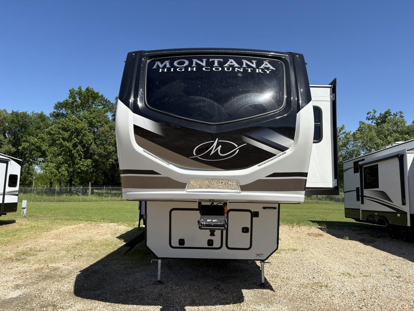 2025 Keystone Montana High Country 295RL - Image 2