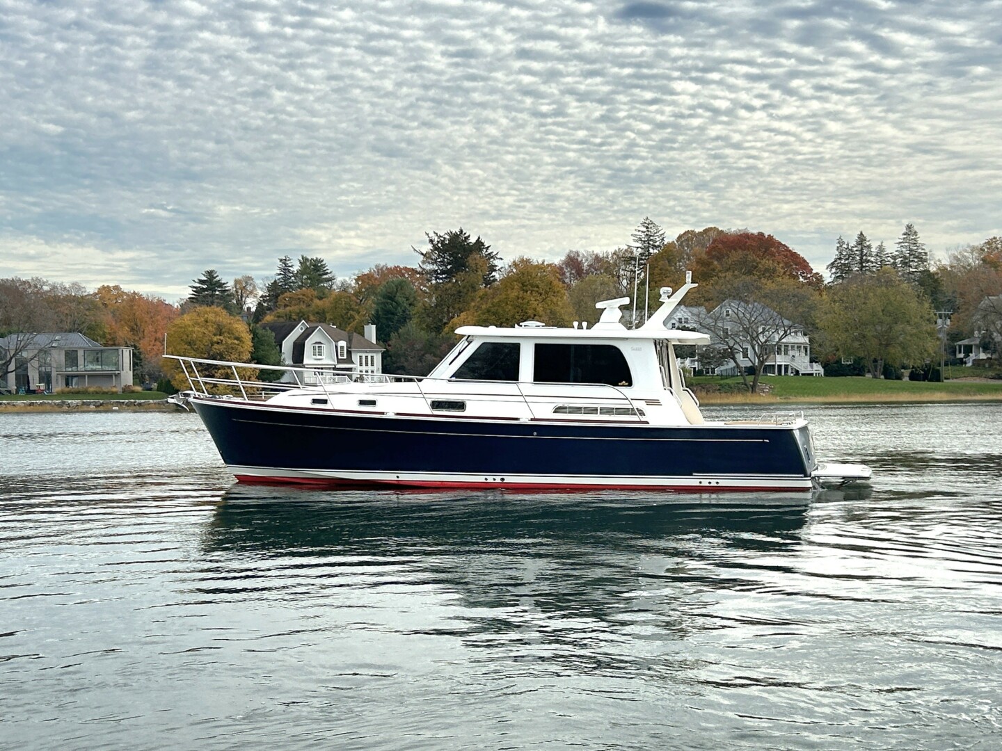 2017 Sabre 42 Salon Express - Image 1