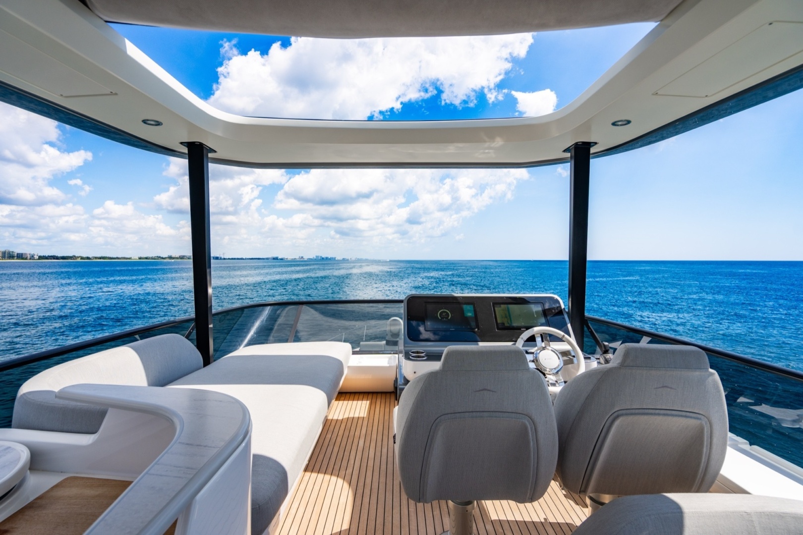 2023 Azimut Azimut Fly 68 Base - Image 32