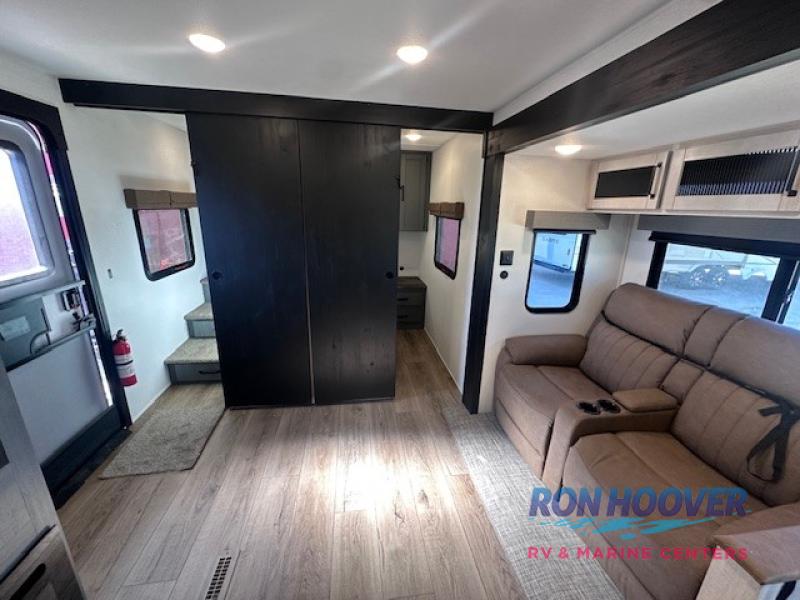 2026 PALOMINO 337BH - Image 29