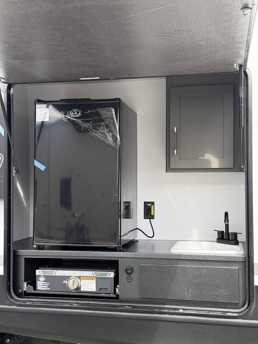 2026 Keystone Bullet Premium 330BKQ - Image 9