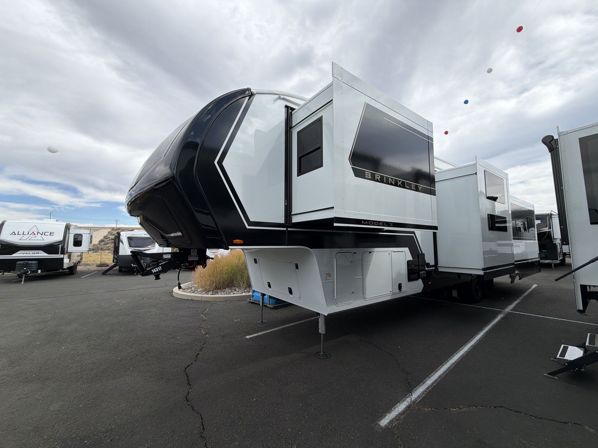 2027 Brinkley RV Model Z 3610 - Image 4
