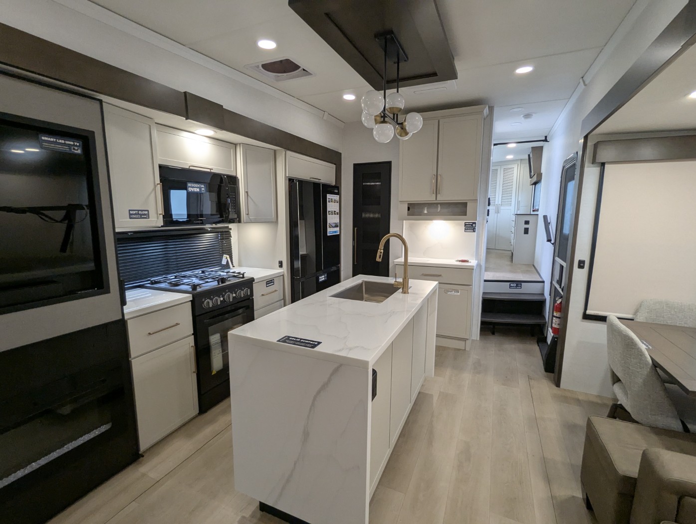 2027 Alliance RV Paradigm 310RL - Image 42