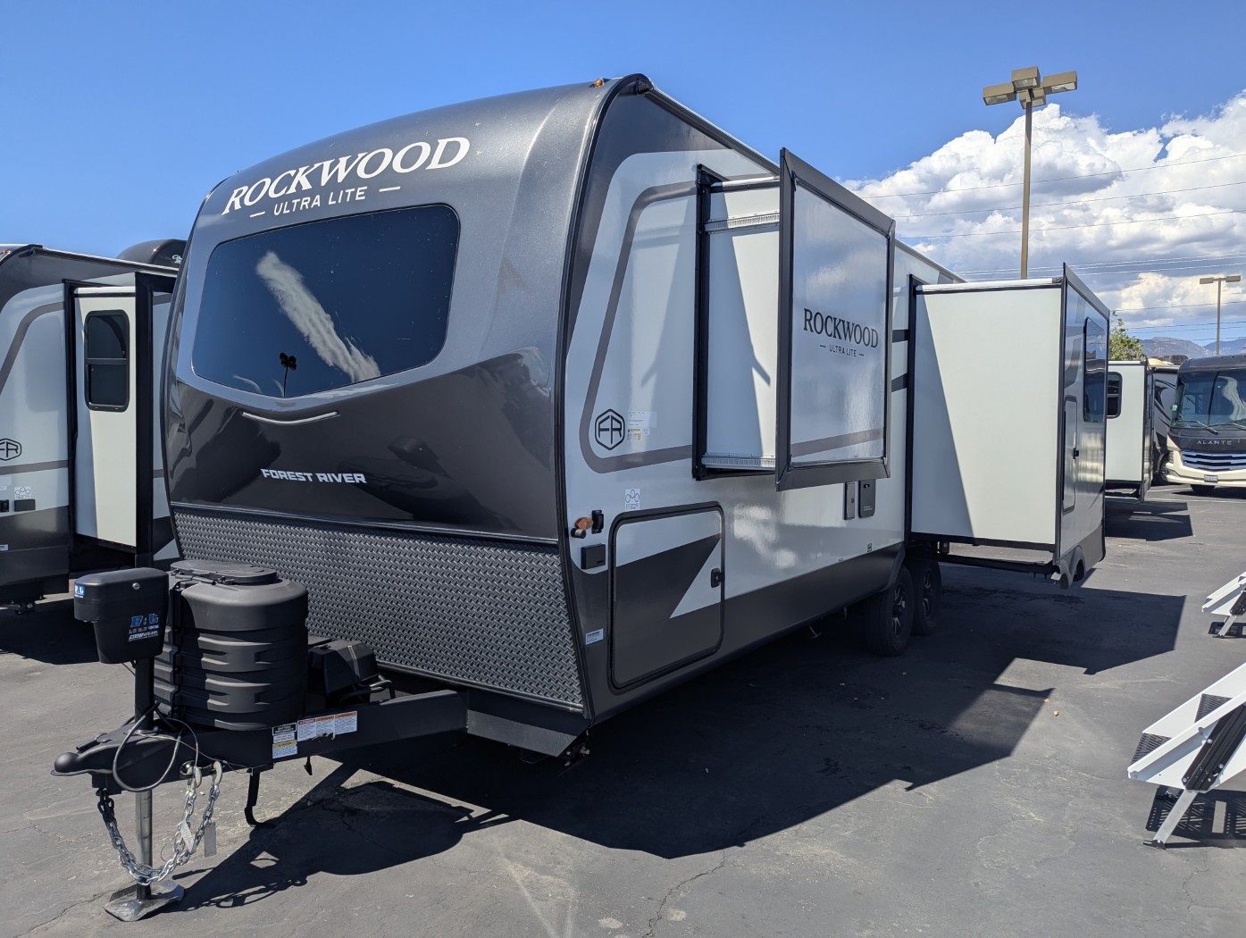2027 Forest River Rockwood Ultra Lite 2618RD - Image 3