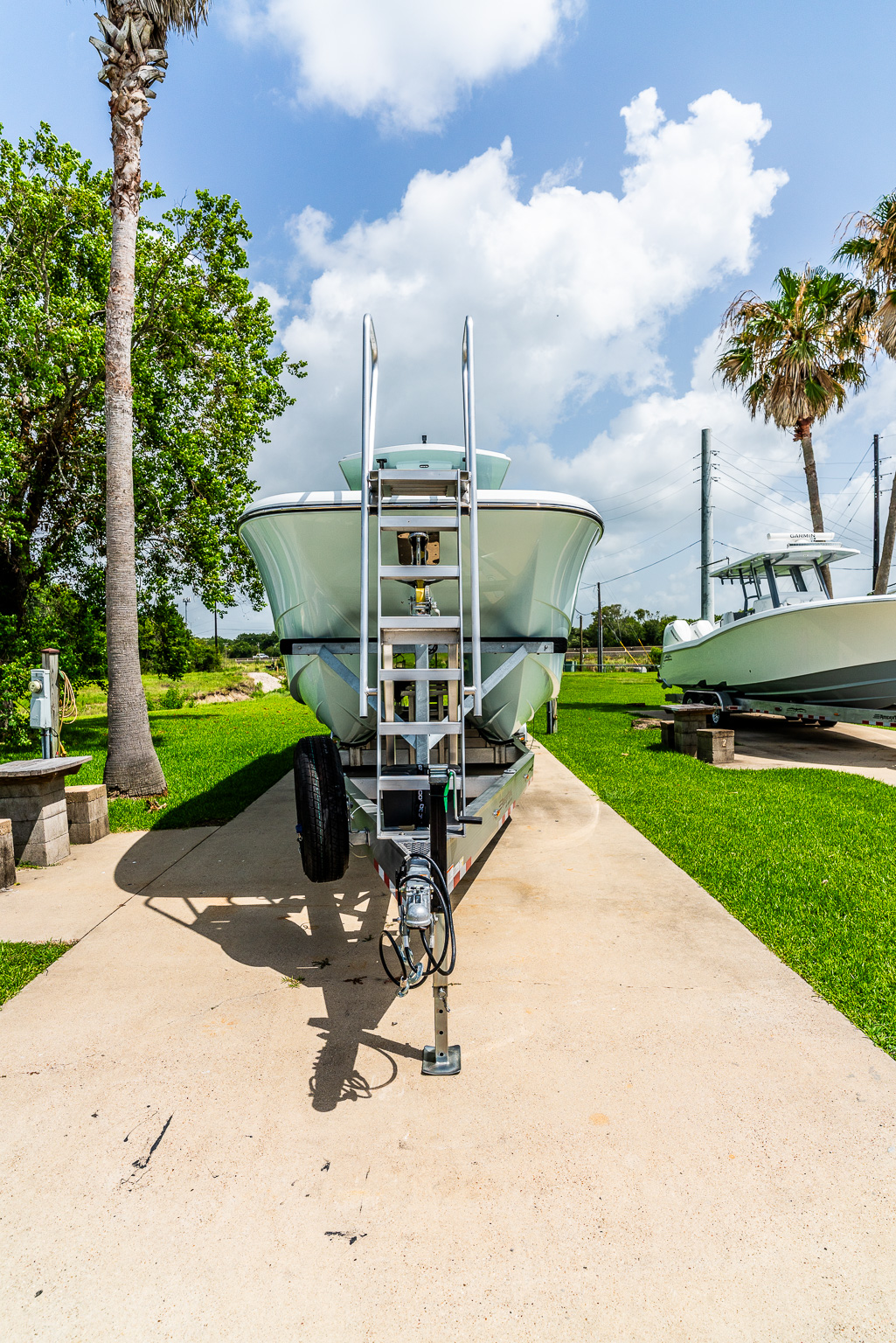 2026 INVINCIBLE 2026 33 CATAMARAN - Image 3