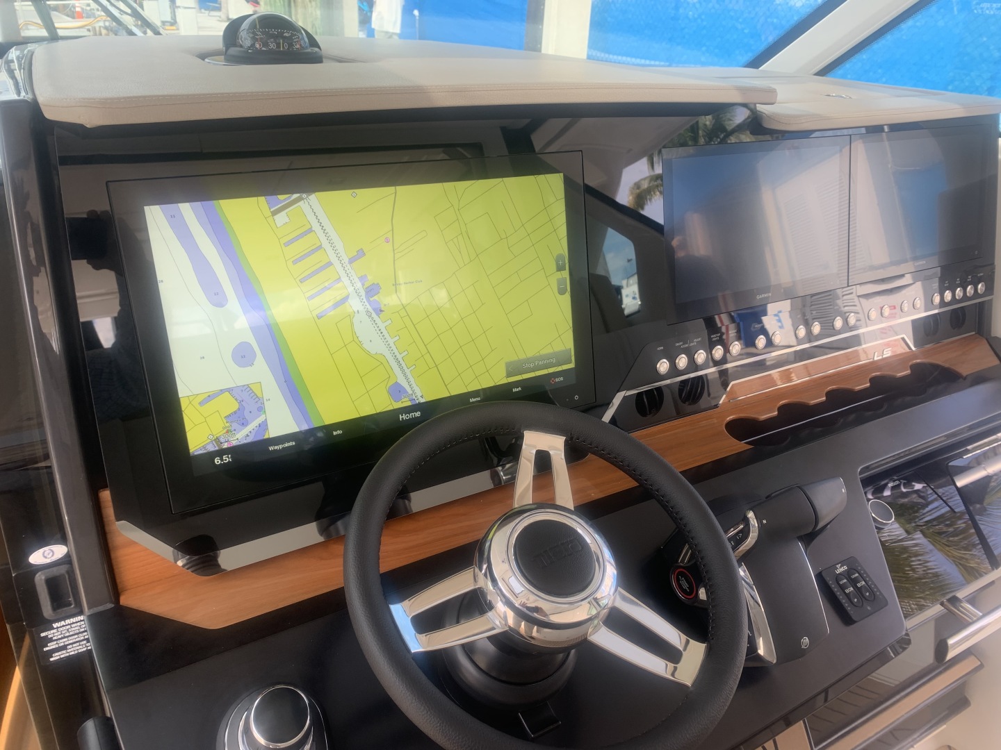 2022 Tiara Yachts - Image 12