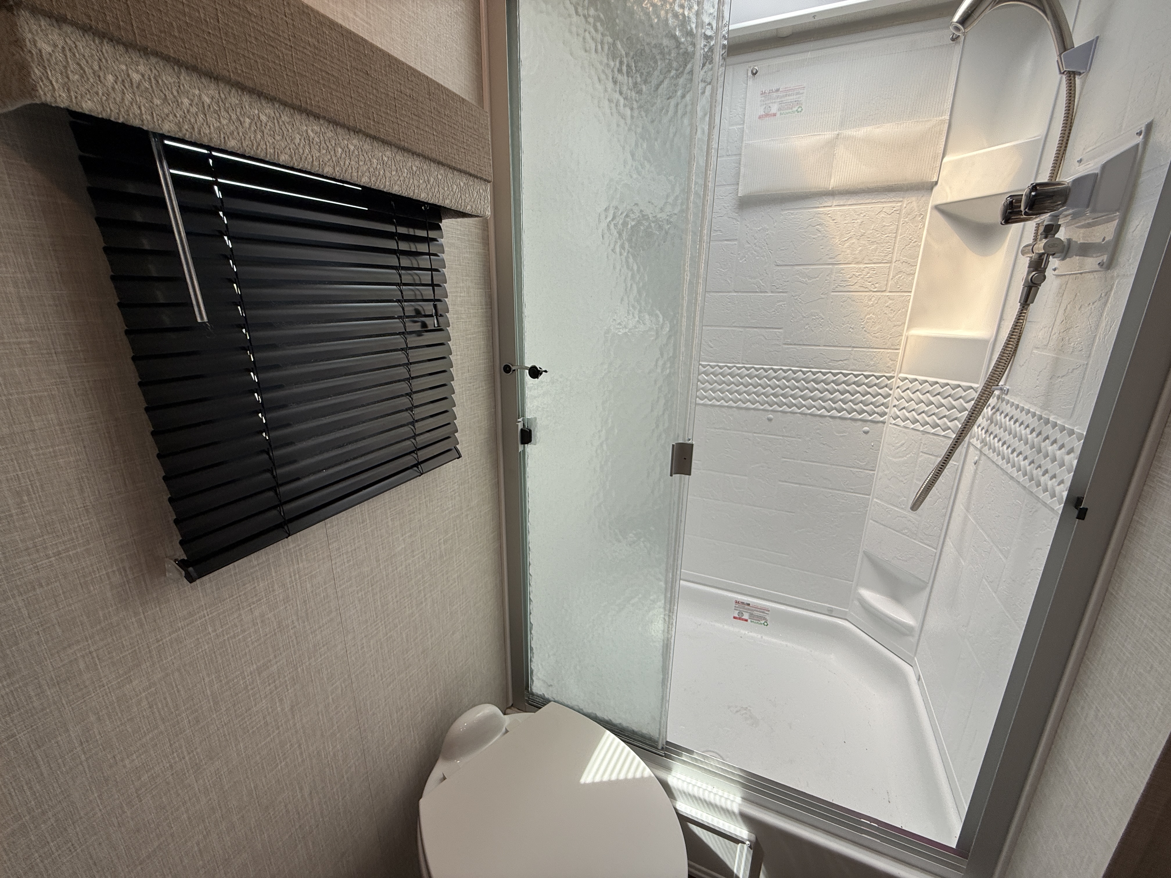 2023 Forest River Flagstaff Micro Lite 25FBLS - Image 16