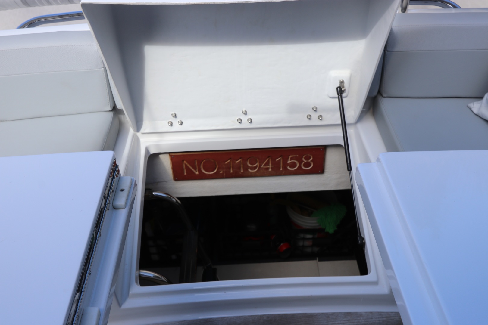 2005 Neptunus 56 Express - Image 47