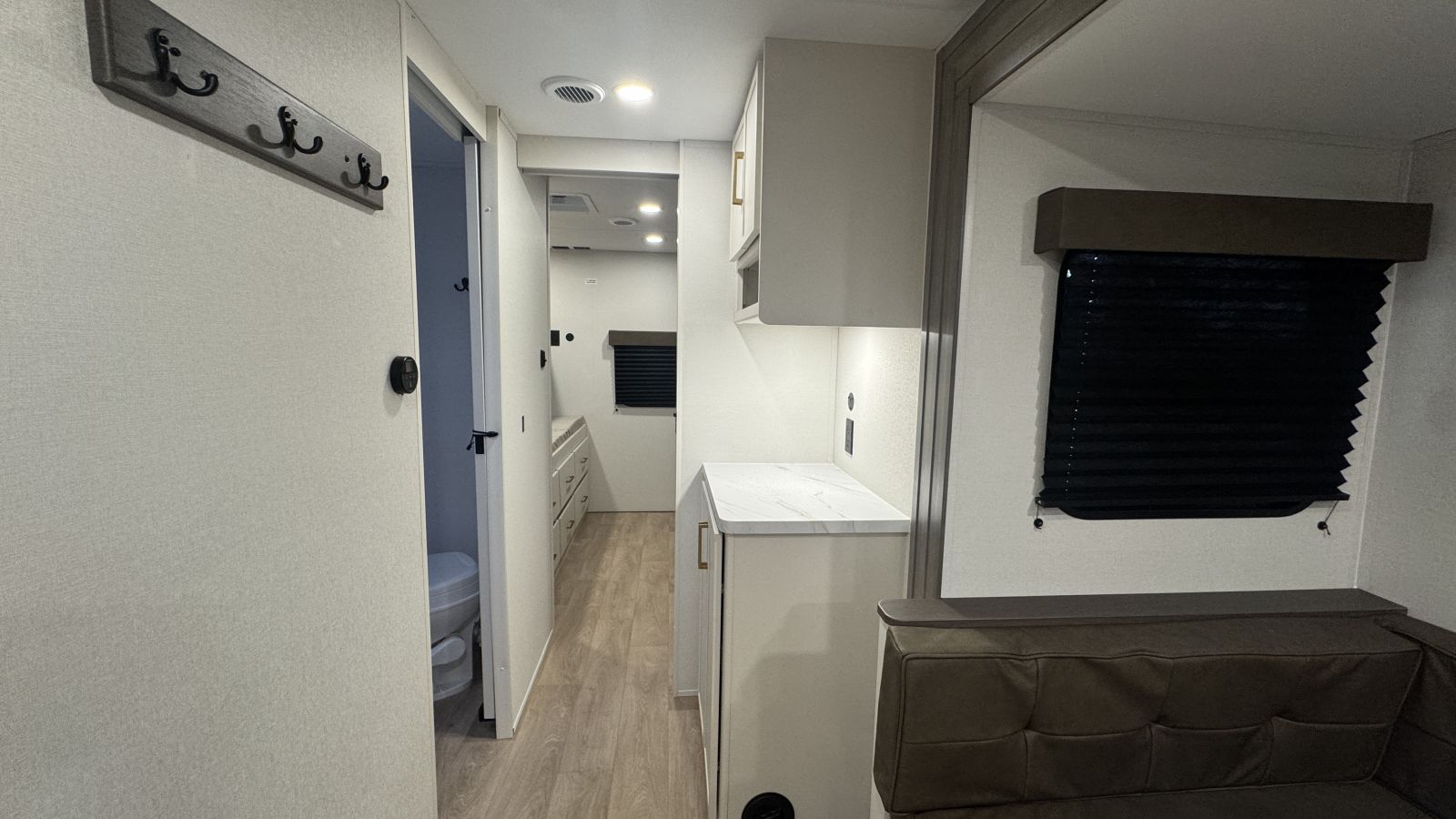 2026 Grand Design Transcend 325BHT - Image 14