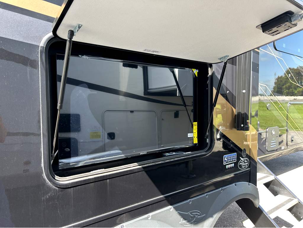 2026 JAYCO PINNACLE 36FBTS - Image 5