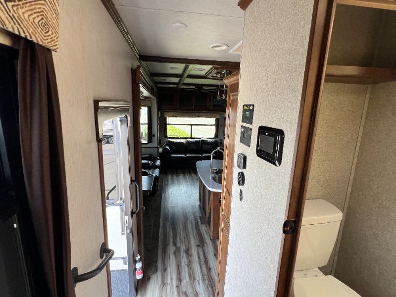 2019 Heartland Bighorn BH 3160 ELITE - Image 23